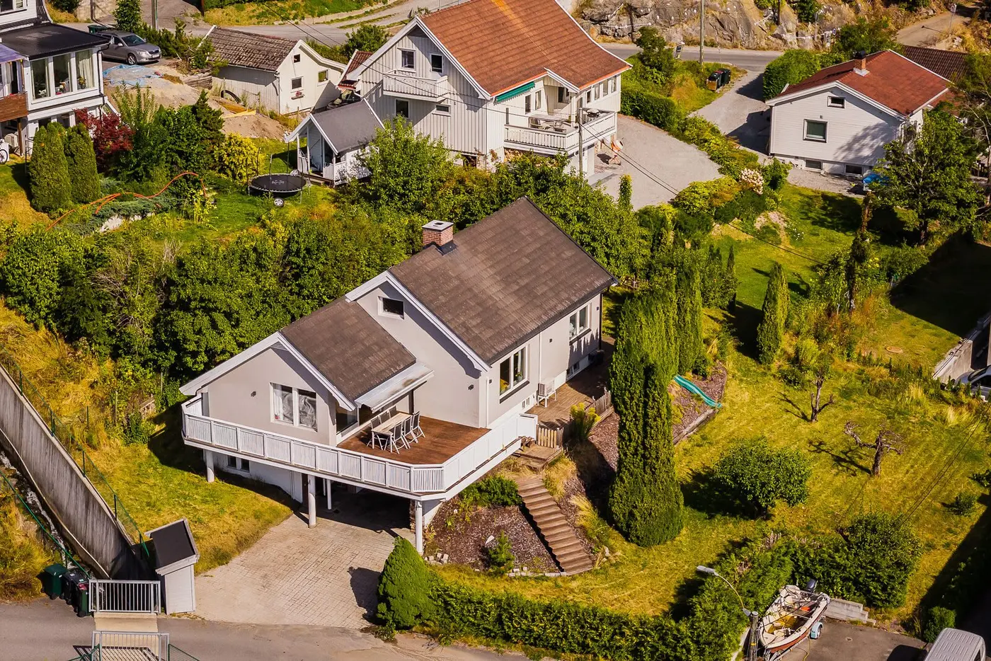 Døvikveien 12, Krokstadelva